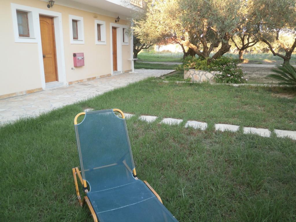 Kavos Psarou Studios & Apartments Luaran gambar