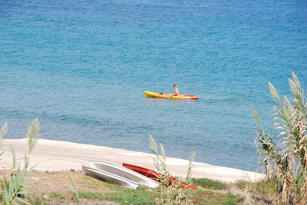 Kavos Psarou Studios & Apartments Luaran gambar