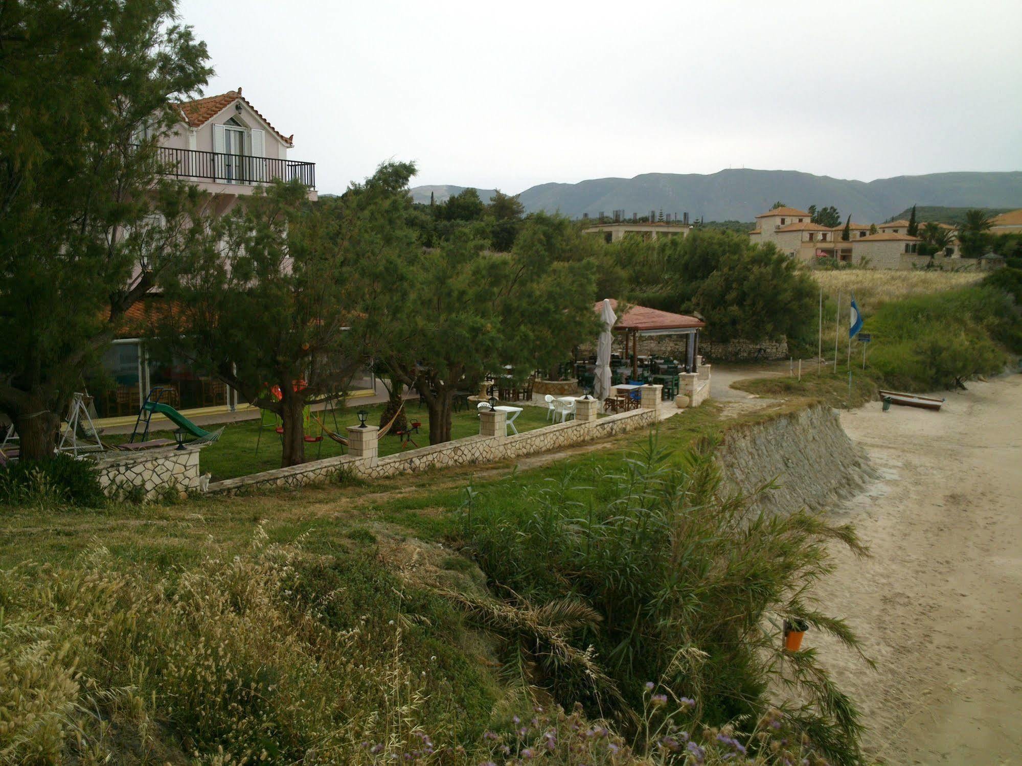 Kavos Psarou Studios & Apartments Luaran gambar